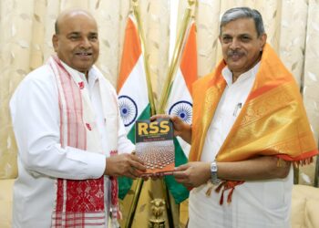 ರಾಜ್ಯಪಾಲರನ್ನು ಭೇಟಿಯಾದ RSS ಮುಖಂಡ
