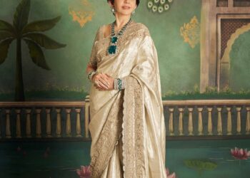 Nita Ambani in Handloom saree| ಮಗನ ಮದುವೆ ಪೂರ್ವ ಕಾರ್ಯಕ್ರಮದಲ್ಲಿ ಕೈ ಮಗ್ಗದ ಕಾಂಚೀವರಂ ಸೀರೆಯುಟ್ಟು ಮಿಂಚಿದ ನೀತಾ ಅಂಬಾನಿ