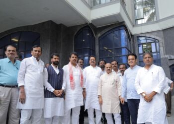 Political News | ಸಕ್ಕರೆ ಕಾರ್ಖಾನೆ ಪುನರಾರಂಭಕ್ಕೆ ಆಗ್ರಹ, ಶಾಸಕ ಯತ್ನಾಳ್ ರಿಂದ ಮಾಲಿನ್ಯ ನಿಯಂತ್ರಣ ಮಂಡಳಿ ವಿರುದ್ಧ ಪ್ರತಿಭಟನೆ, ಬಿಜೆಪಿ ನಾಯಕರ ಸಾಥ್..!!