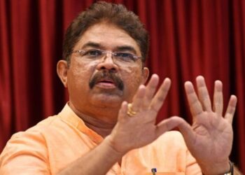 Opposition leader R. Ashoka has demanded that the NIA investigate the communal riots