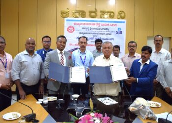 Transport Minister Ramalingareddy gave good news to KKRTC employees