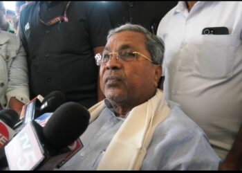 ಇದೇ ಅವಧಿಯಲ್ಲಿ ಡಿಕೆ ಶಿವಕುಮಾರ್ ಮುಖ್ಯಮಂತ್ರಿ ಆಗ್ತಾರಾ!;ಸಿದ್ದರಾಮಯ್ಯ ಪ್ರತಿಕ್ರಿಯೆ ಏನು?