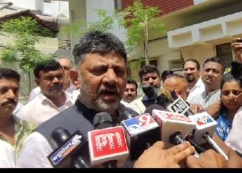 ಸಂವಿಧಾನ ಬದಲಾವಣೆ ಮಾಡುತ್ತೇವೆ ಎಂದಿಲ್ಲ, ನನ್ನ ಹೇಳಿಕೆ ತಿರುಚಿರುವವರ ವಿರುದ್ಧ ಕಾನೂನು ಹೋರಾಟ ಮಾಡುವೆ: ಡಿಕೆ ಶಿವಕುಮಾರ್