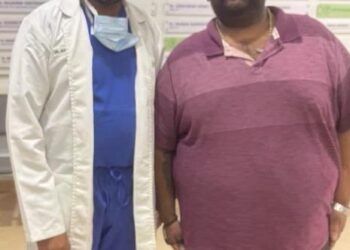 Robot-assisted bariatric surgery on 160 kg man: 48 kg weight loss