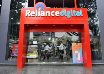 Buy a Laptop, Win a Car or Bike! Boot Up India Sale from Reliance Digital