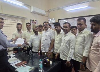 ಕಾಲ್ತುಳಿತ ಪ್ರಕರಣದಲ್ಲಿ ಸಿಎಂ,ಡಿಸಿಎಂ ವಿರುದ್ಧ ಎಫ್ಐಆರ್ ದಾಖಲಿಸಿ: ಕಬ್ಬನ್ ಪಾರ್ಕ್ ಠಾಣೆಯಲ್ಲಿ ಬಿಜೆಪಿ ದೂರು
