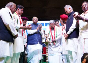 ಕಾಯುವ ಸಮಯ ಮುಗಿದಿದೆ,ಷರತ್ತುಬದ್ಧವಾಗಿರದ ಗಣರಾಜ್ಯವನ್ನು ನಿರ್ಮಿಸಬೇಕು:ಸಿಎಂ ಸಿದ್ದರಾಮಯ್ಯ