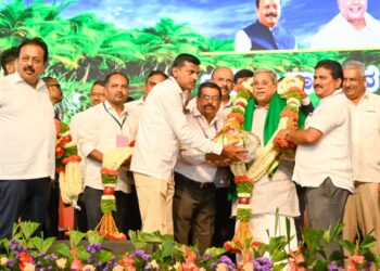 ರಾಜ್ಯದ ಪಾಲಿನ ಗೊಬ್ಬರ ಕೊಡದೆ ಕೇಂದ್ರ ರೈತ ವಿರೋಧಿಯಾಗಿದೆ:ಸಿಎಂ