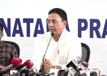 ದಿನಬಳಕೆಯ ವಸ್ತುಗಳಿಗೆ ʼಝಡ್ ಪ್ಲಸ್ʼ ಸೆಕ್ಯೂರಿಟಿ ನೀಡುವ ಪರಿಸ್ಥಿತಿ ಎದುರಾಗಲಿದೆ: ಸುರ್ಜೇವಾಲ ಟೀಕೆ