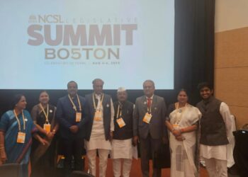 ಶಾಸನ ಸಭೆಗಳು ಚಿಂತಕರ ಚಾವಡಿಗಳಾದಾಗ ಪ್ರಜಾಪ್ರಭುತ್ವದ ನೈಜ ಆಶಯಗಳು ಈಡೇರಲು ಸಾಧ್ಯ:  ಬಸವರಾಜ ಹೊರಟ್ಟಿ