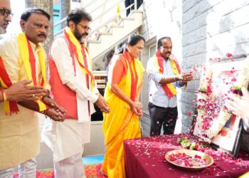ಉದ್ಯಾನಗಳ ನಗರ ಬೆಂಗಳೂರು ಈಗ ರಸ್ತೆ ಗುಂಡಿಗಳ ನಗರ ಬೆಂಗಳೂರಾಗಿದೆ: ಶೋಭಾ ಕರಂದ್ಲಾಜೆ