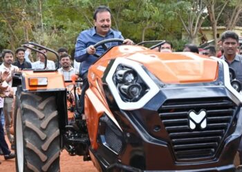 ಎಲೆಕ್ಟ್ರಿಕ್ ಟ್ರಾಕ್ಟರ್‌ಗಳ ಮೇಳ ಉದ್ಘಾಟಿಸಿದ ಚಲುವರಾಯಸ್ವಾಮಿ