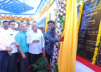ಕ್ಯಾತಸಂದ್ರ ಹಳೆಯ ರೈಲ್ವೆ ಗೇಟ್ ಬಳಿ ಆಧುನಿಕ ಪಾದಚಾರಿ ಸುರಂಗ ಮಾರ್ಗಕ್ಕೆ ಸಚಿವ ವಿ. ಸೋಮಣ್ಣ ಶಂಕುಸ್ಥಾಪನೆ