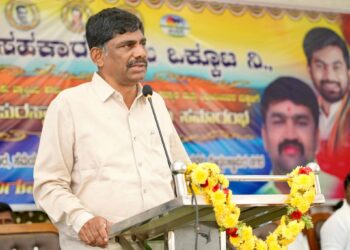 ಪ್ರಧಾನಿ ಈ ದೇಶದ ಜನರ ಕ್ಷಮೆ ಕೇಳಬೇಕು: ಬಮುಲ್ ಅಧ್ಯಕ್ಷ ಡಿ.ಕೆ.ಸುರೇಶ್ ಆಗ್ರಹ