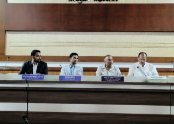 ಮಂಗಳೂರು: ಮಳೆಗಾಲದ ಮುನ್ನೆಚ್ಚರಿಕೆ ವಹಿಸಲು ಅಧಿಕಾರಿಗಳಿಗೆ ಸಚಿವ ದಿನೇಶ್ ಗುಂಡೂರಾವ್ ಕಟ್ಟುನಿಟ್ಟಿನ ಸೂಚನೆ