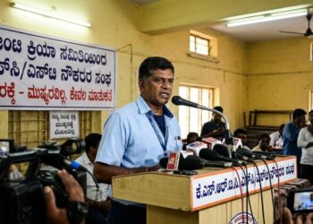 ಕೆ.ಎಸ್.ಆರ್.ಟಿ.ಸಿ. ಎಸ್‌ಸಿ/ಎಸ್‌ಟಿ ನೌಕರರ ಸಂಘದಿಂದ ಮಹತ್ವದ ನಿರ್ಧಾರ: ಜಂಟಿ ಕ್ರಿಯಾ ಸಮಿತಿಯಿಂದ ಹೊರಕ್ಕೆ, ಮುಷ್ಕರದಲ್ಲಿ ಭಾಗಿ ಇಲ್ಲ!