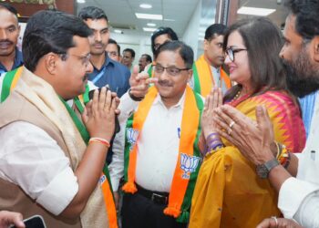 ಸುಮಲತಾ ಅಂಬರೀಶ್‌ಗೆ ರಾಜ್ಯಸಭಾ ಟಿಕೆಟ್? ರಾಜ್ಯ ನಾಯಕರಿಂದ ವಿವರ ಕೇಳಿದ ಹೈಕಮಾಂಡ್
