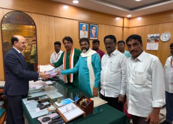 ಕಸದ ಟೆಂಡರ್ ನೆಪದಲ್ಲಿ ತೆರಿಗೆ ಹಣ ಲೂಟಿ: ಲೋಕಾಯುಕ್ತ ಮೆಟ್ಟಿಲೇರಿದ ವಿಪಕ್ಷ ನಾಯಕ ಆರ್. ಅಶೋಕ್